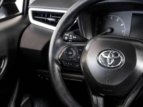 Used 2025 Toyota Corolla LE FWD image 15