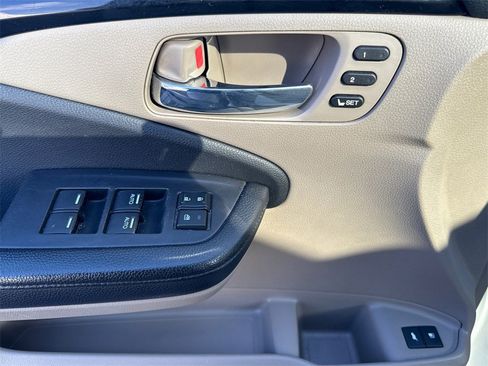 Used 2018 Honda Pilot Elite image 23