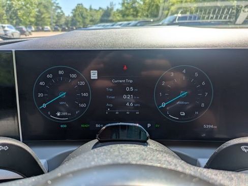 Used 2025 Hyundai Tucson Limited AWD/4WD image 25