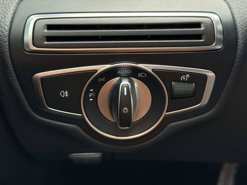 Used 2018 Mercedes-Benz C 300 Sedan image 27