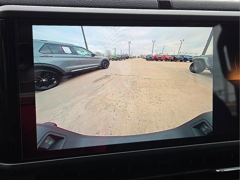 New 2025 Jeep Gladiator Sport image 16