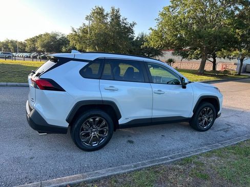 Used 2023 Toyota RAV4 XLE Premium image 5