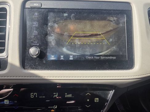 Used 2021 Honda HR-V EX image 7