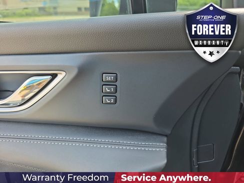 Used 2023 Subaru Ascent Limited AWD/4WD image 19