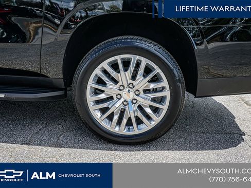 New 2025 Chevrolet Suburban Premier AWD/4WD image 14