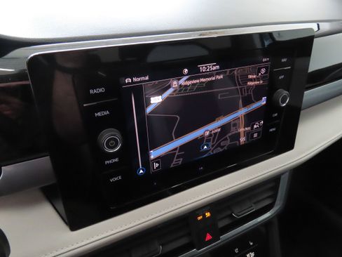 New 2026 Volkswagen Taos SEL AWD/4WD image 19
