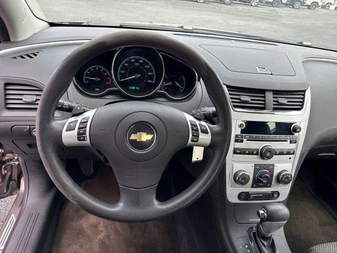 Used 2010 Chevrolet Malibu LT w/ Power Convenience Package image 17