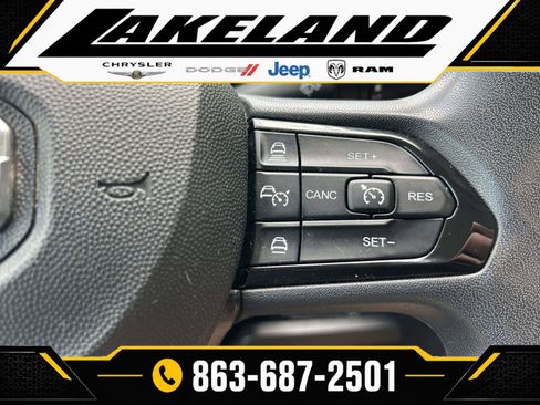 Used 2025 RAM ProMaster 2500 w/ Convenience Group FWD image 22