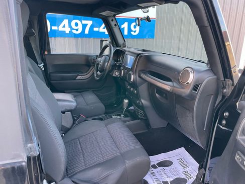 Used 2012 Jeep Wrangler Sport image 6