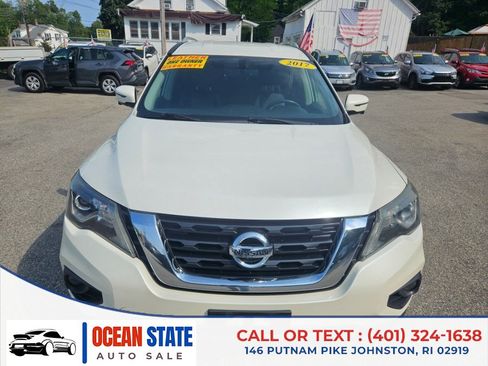 Used 2017 Nissan Pathfinder SL AWD/4WD image 9