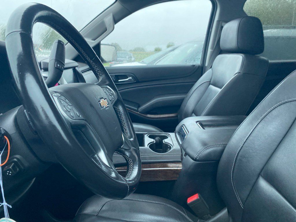 Used 2020 Chevrolet Suburban LT AWD/4WD image 15