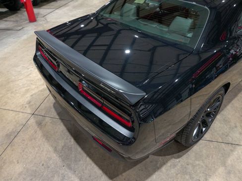 Used 2016 Dodge Challenger SRT Hellcat RWD image 20