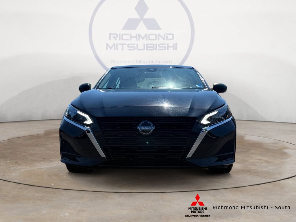 Used 2025 Nissan Altima 2.5 SV FWD image 8