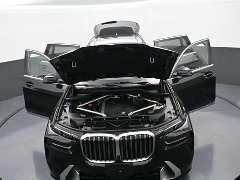 Used 2024 BMW X7 xDrive40i AWD/4WD image 41