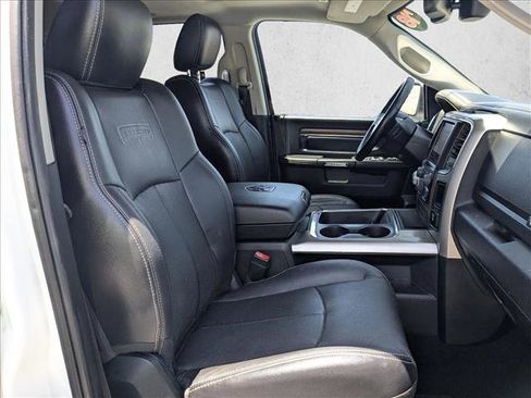 Used 2018 RAM 1500 Laramie w/ Convenience Group AWD/4WD image 22