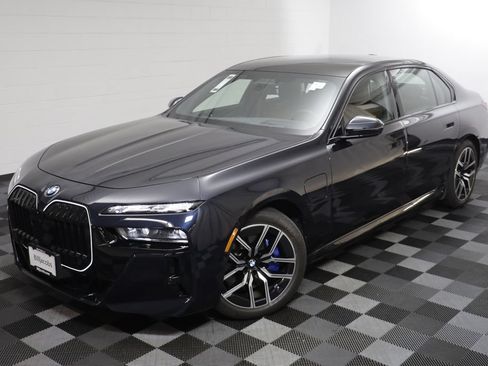 Used 2026 BMW 750e xDrive w/ Executive Package AWD/4WD image 2
