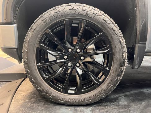 Used 2020 GMC Sierra 1500 Denali w/ Denali Ultimate Package AWD/4WD image 23