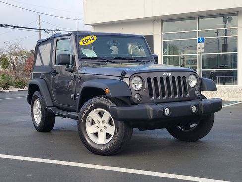 Used 2018 Jeep Wrangler Sport AWD/4WD image 31