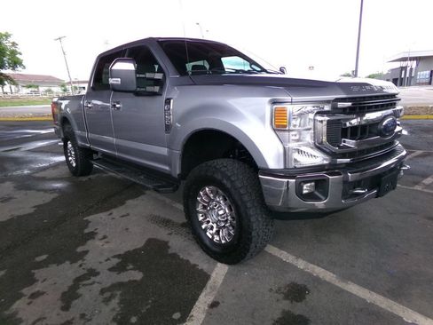 Used 2020 Ford F250 XLT w/ XLT Premium Package AWD/4WD image 6