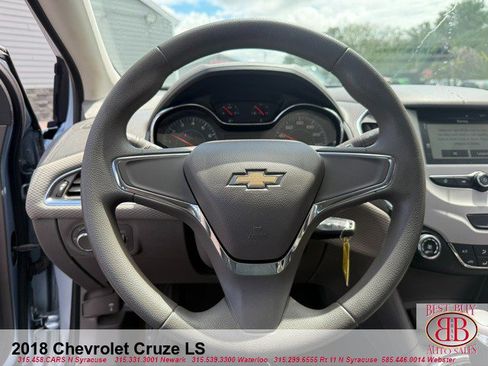 Used 2018 Chevrolet Cruze LS FWD image 19
