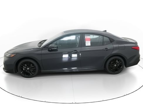 New 2026 Toyota Camry SE image 3