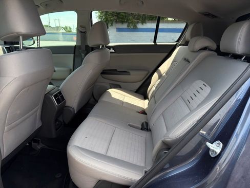 Used 2018 Kia Sportage LX w/ LX Technology Package AWD/4WD image 18