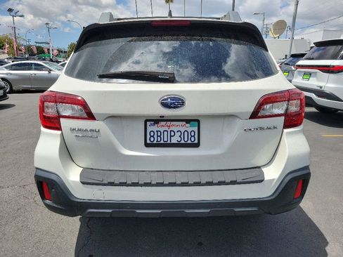 Used 2018 Subaru Outback 2.5i Limited AWD/4WD image 6