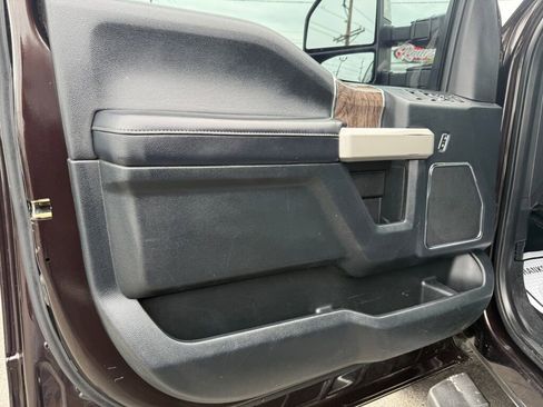 Used 2018 Ford F250 Lariat w/ Chrome Package AWD/4WD image 9