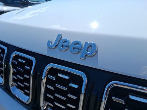 Used 2024 Jeep Compass Limited w/ Sun and Sound Group AWD/4WD image 4