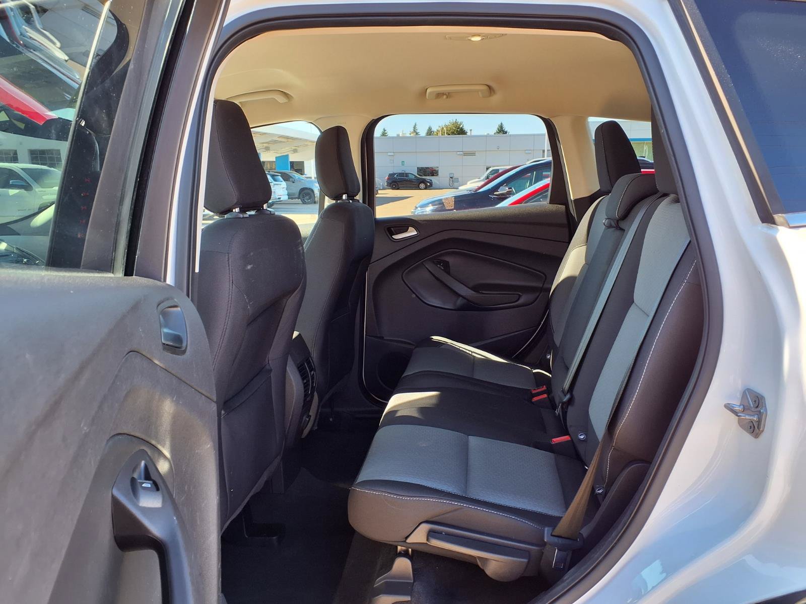 Used 2018 Ford Escape SE FWD image 10