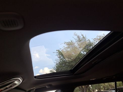 New 2025 Jeep Grand Cherokee L Altitude image 7