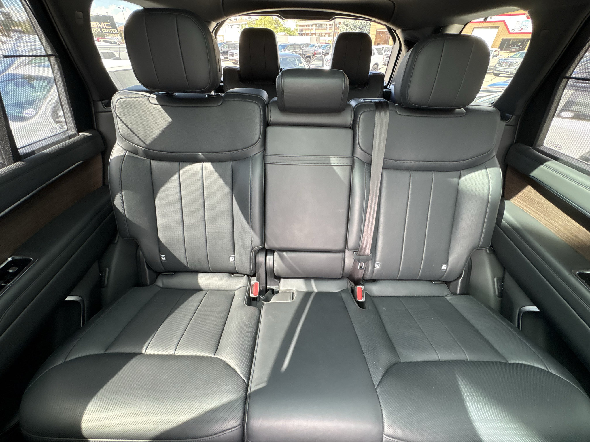 Used 2023 Land Rover Range Rover Long Wheelbase SE AWD/4WD image 35
