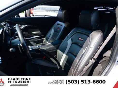 Used 2019 Chevrolet Camaro SS RWD image 18