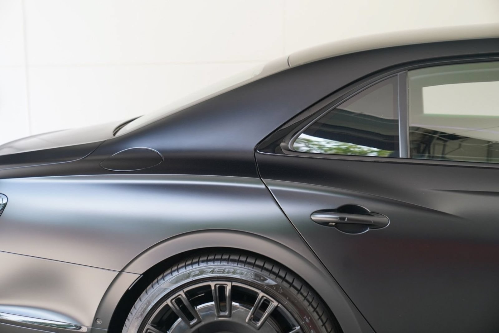 Used 2023 Bentley Flying Spur S V8 AWD/4WD image 41