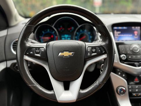 Used 2014 Chevrolet Cruze Diesel FWD image 24