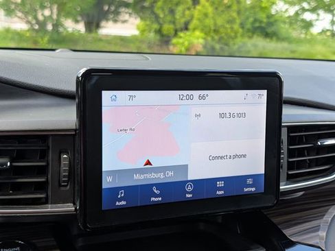 Used 2023 Ford Explorer Limited w/ Equipment Group 301A RWD image 19