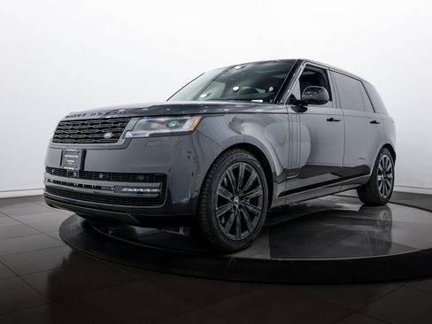 Used 2024 Land Rover Range Rover Long Wheelbase Autobiography image 1