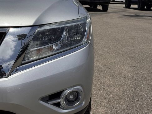 Used 2015 Nissan Pathfinder Platinum w/ Cargo Package FWD image 8