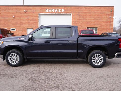 Used 2022 Chevrolet Silverado 1500 LT image 2