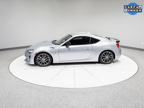 Used 2018 Toyota 86 GT image 30