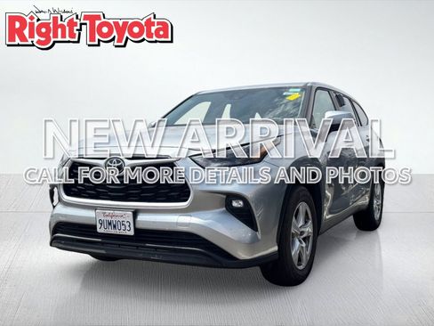 Certified 2025 Toyota Highlander LE image 1