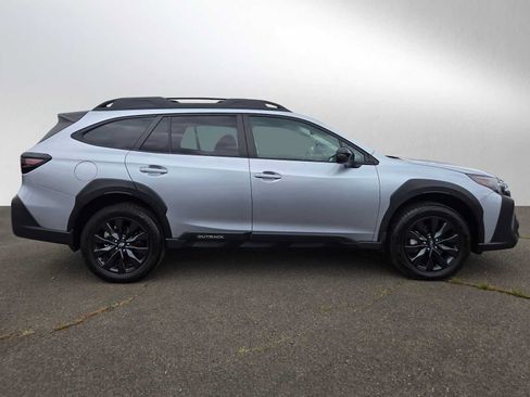 Used 2025 Subaru Outback Onyx Edition w/ Popular Package #2 AWD/4WD image 2