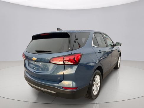 Used 2024 Chevrolet Equinox LT FWD image 3