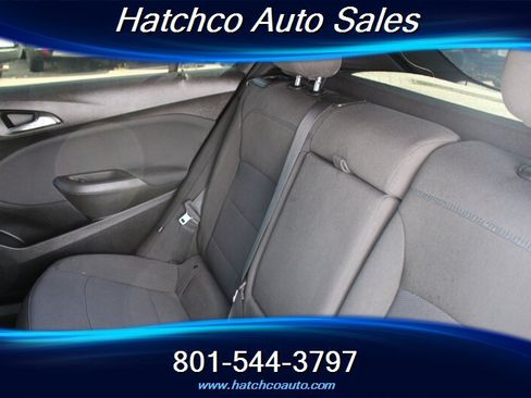 Used 2018 Chevrolet Cruze LT w/ Convenience Package FWD image 17