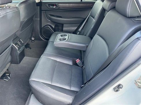 Used 2017 Subaru Outback 2.5i Limited image 10