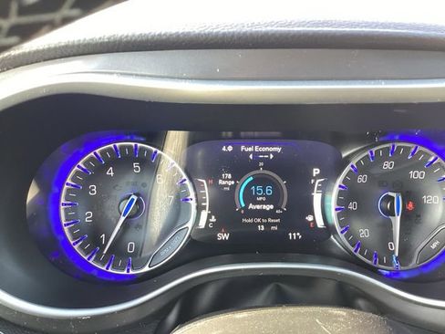 New 2026 Chrysler Pacifica Select image 17