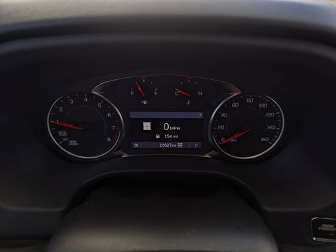 Used 2023 GMC Acadia SLE w/ Driver Convenience Package image 2