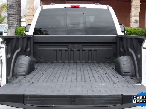 Used 2022 Ford F350 Lariat w/ Black Appearance Package image 8