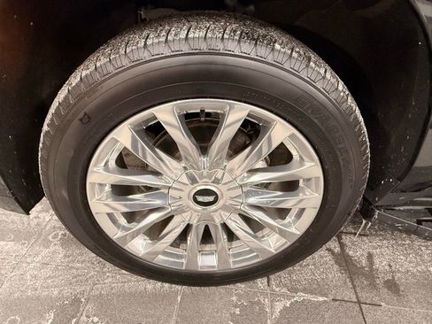 Used 2023 Cadillac Escalade Premium Luxury image 55