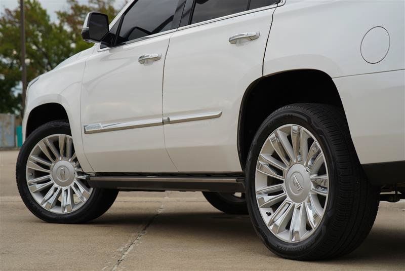 Used 2016 Cadillac Escalade Platinum AWD/4WD image 22